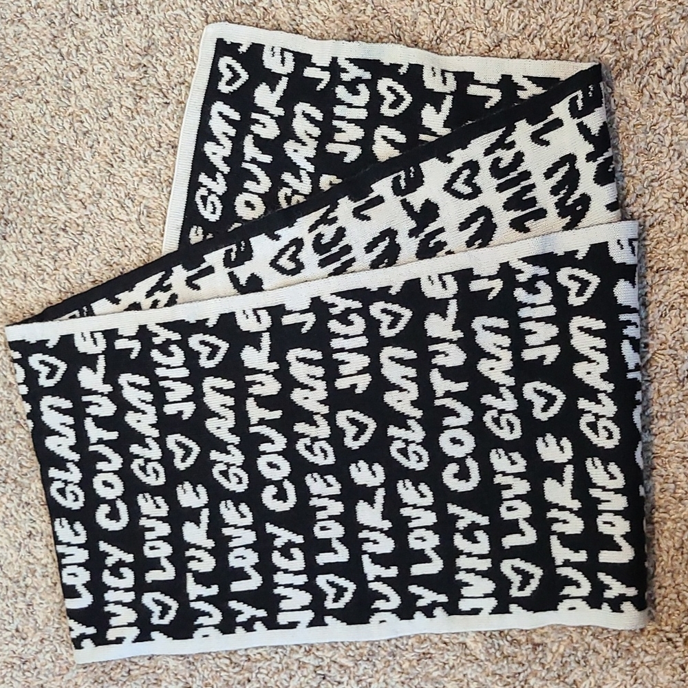 Juicy Couture Black and White reversible scarf Graffiti Font